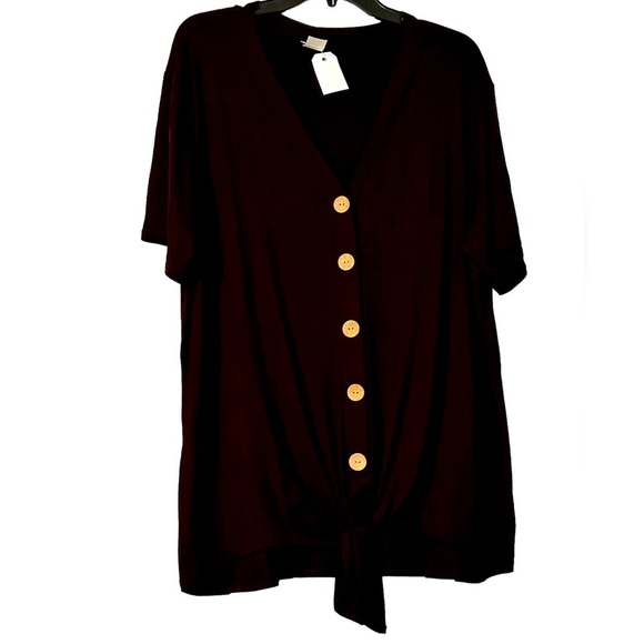 Hemish Tops - SALE 🔥🔥🔥🔥🔥 NWT Beautiful Women’s Black Boutique Top